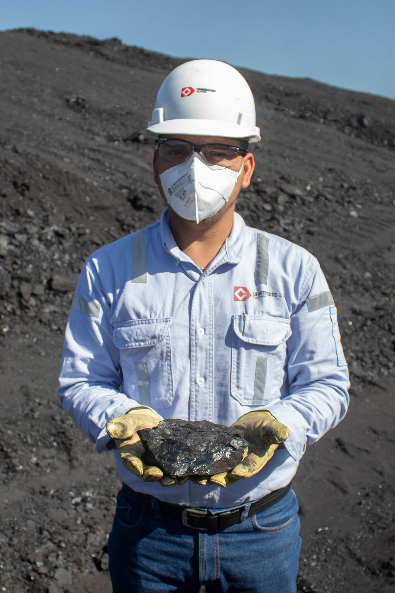 Personal Drummond en operación minera
